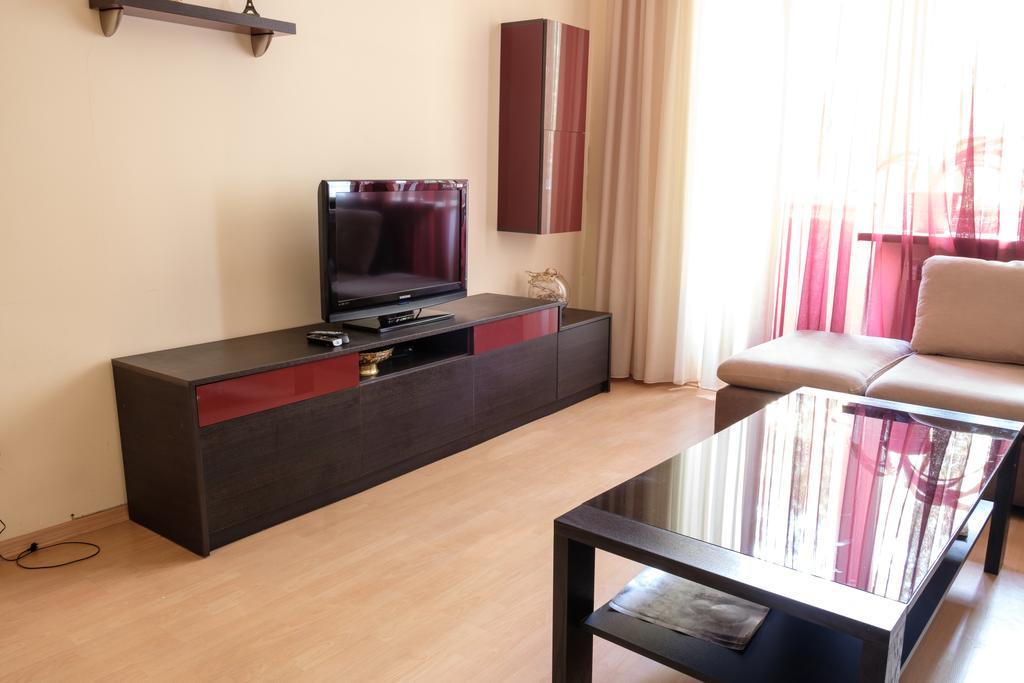 Apartment On Hanrapetutyan Street Jerevan Buitenkant foto